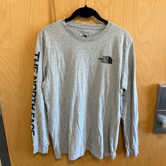 The North Face | Long Sleeve Logo Tee - Picture 1 of 5